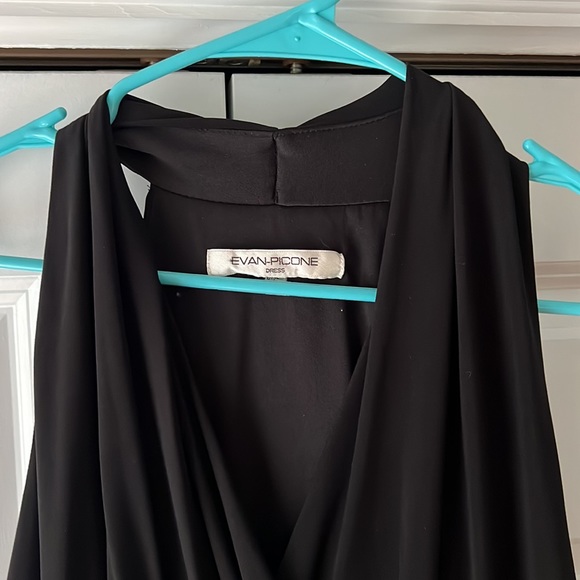 Evan Picone V Cut Halter Black Fit Flare Dress Size 12 - Picture 4 of 5